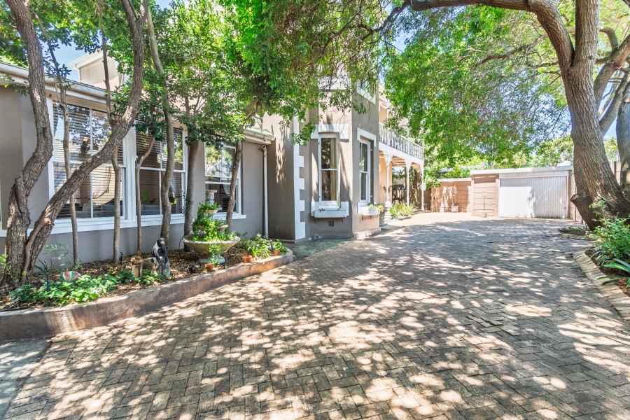 4 Bedroom Property for Sale in Claremont Western Cape